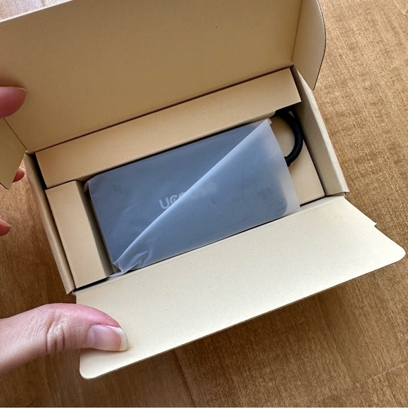 UCUSO Multiport USB-C Hub, New in box, Black - Picture 4 of 11